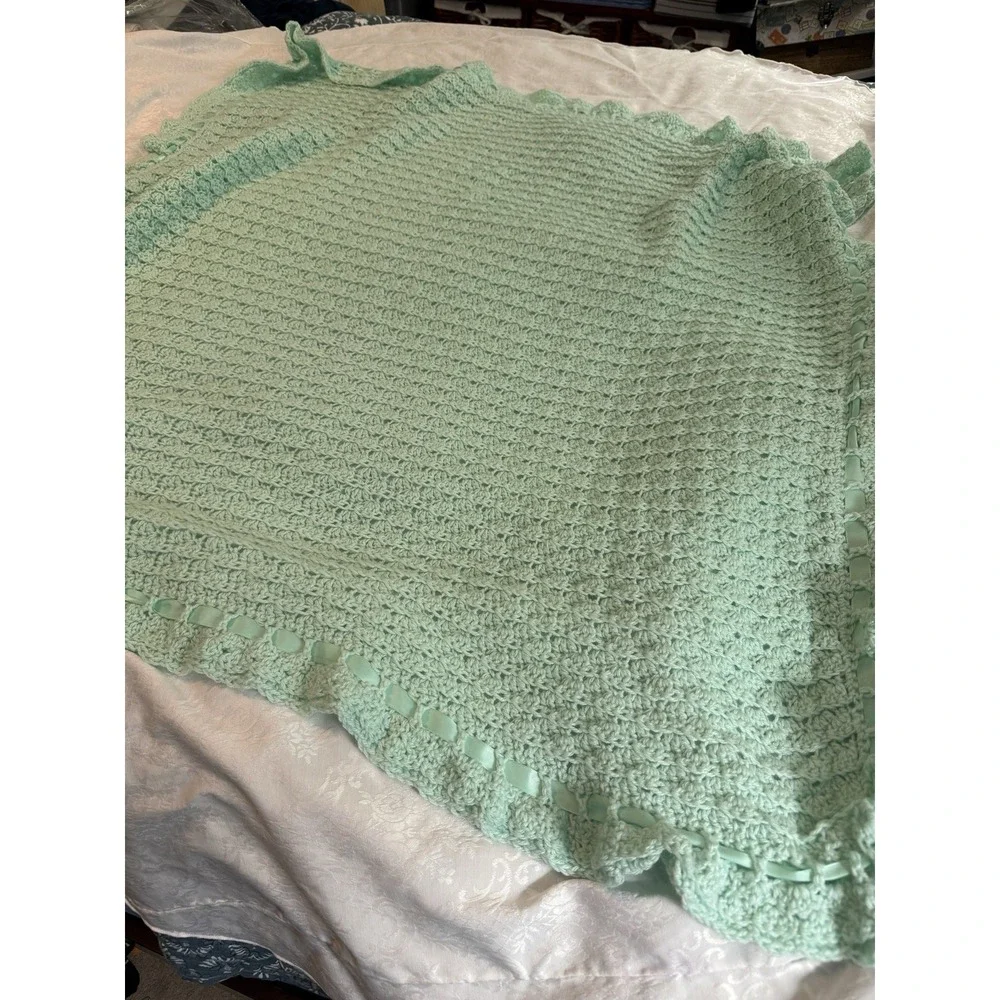 HANDMADE CROCHET BABY BLANKET/AFGHAN  Pastel Mint Green 40